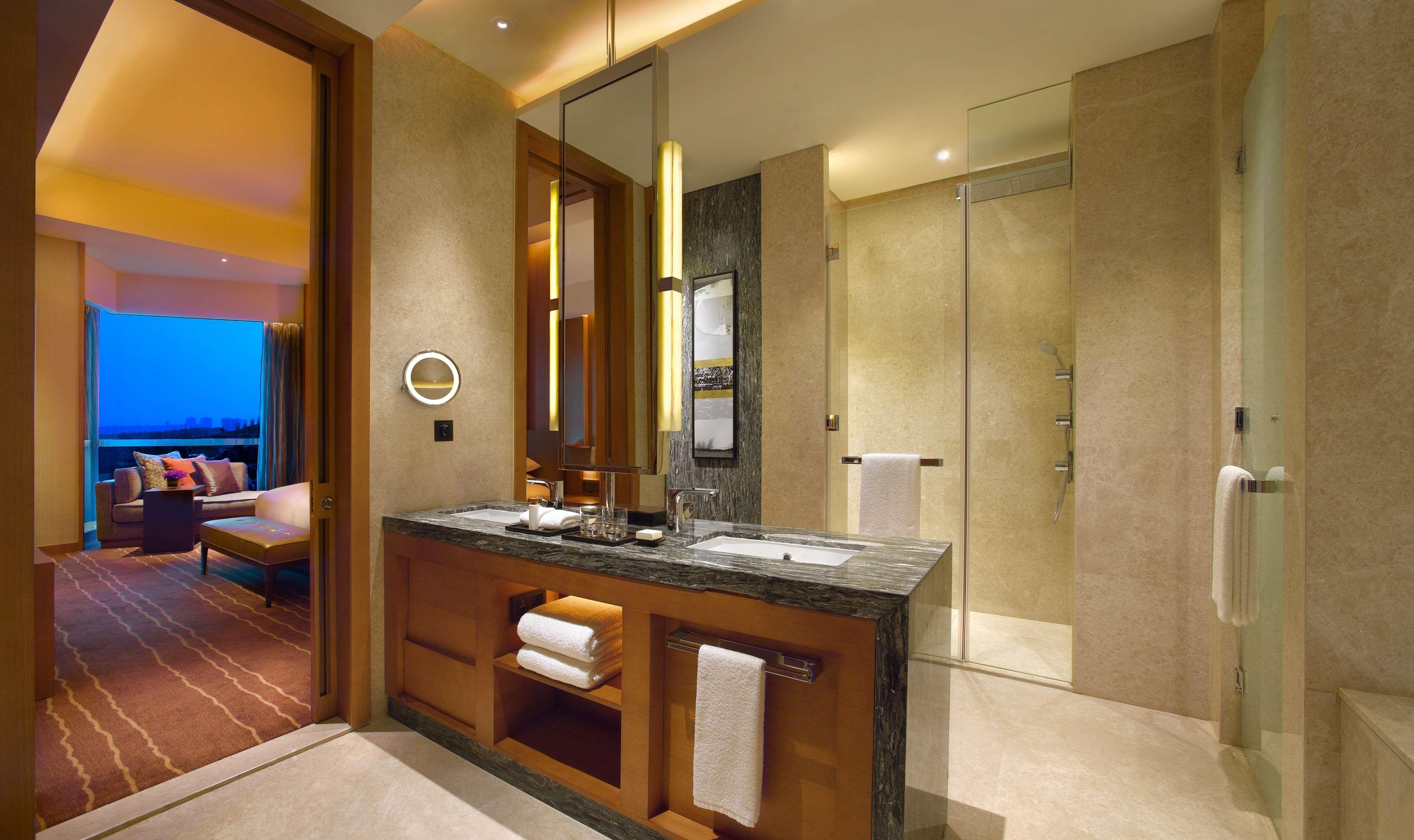 Hyatt Regency Guiyang Hotel Guiyang  Exterior foto