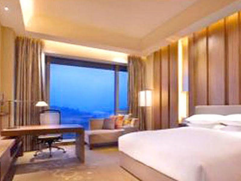 Hyatt Regency Guiyang Hotel Guiyang  Exterior foto